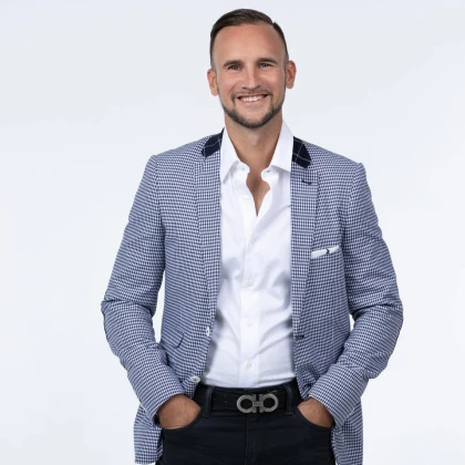 christopher-pakietur-waterfront-realty-group-photo