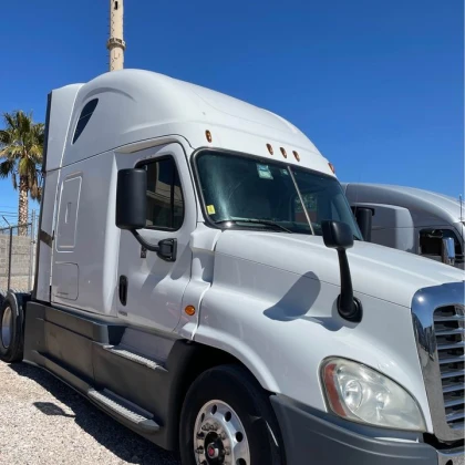 photo-2016-freightliner-cascadia-for-sale