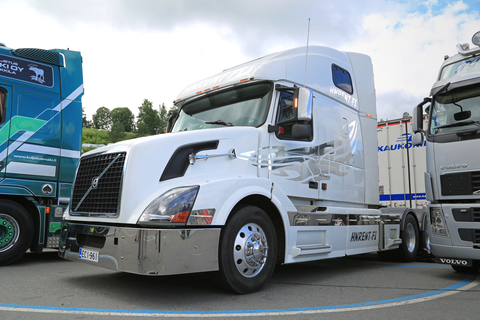 2015 Volvo VNL 760 for Sale - Фото 3