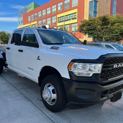 photo-prodaetsya-2022-dodge-ram-3500