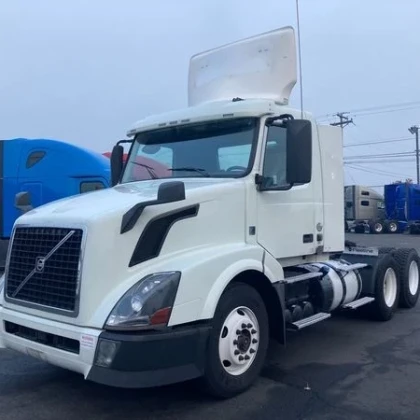 photo-2014-volvo-vnl64t300