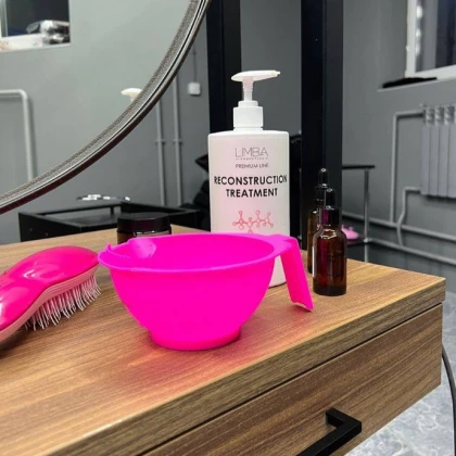 ekaterina-master-po-rekonstruktsii-i-vipryamleniyu-volos-photo