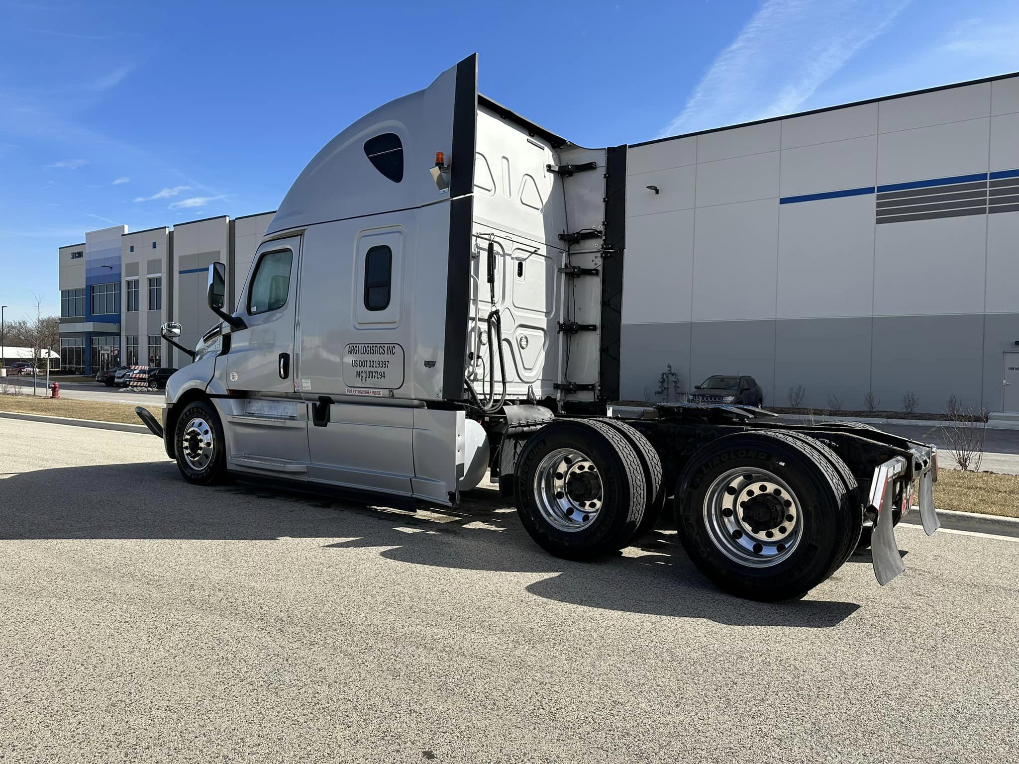 2018 Freightliner CASCADIA for Sale - Фото 2