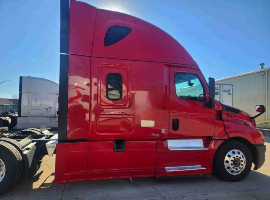 Freightliner Cascadia 126 2018 - Фото 2