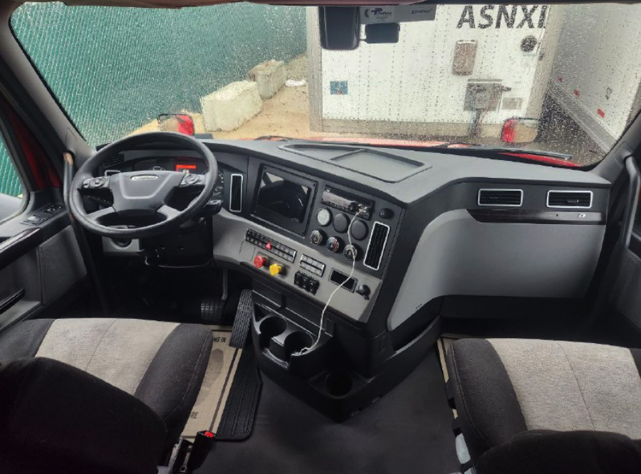 Freightliner Cascadia 126 2018 - Фото 3