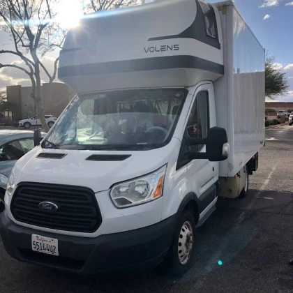 photo-prodaiotsya-boks-trak-ford