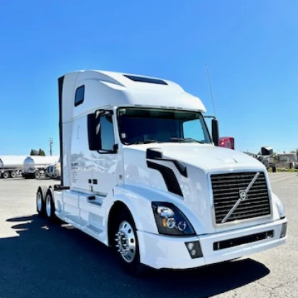 photo-volvo-vnl-670-2014