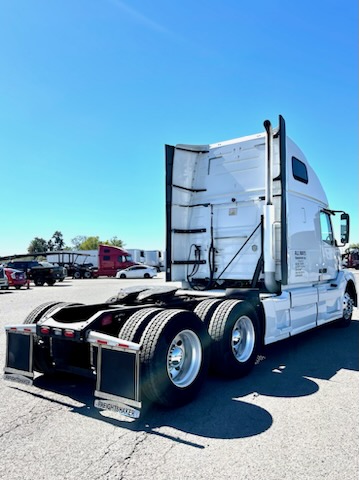 Volvo VNL 670, 2014 - Фото 3