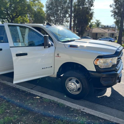 photo-prodazha-2022-dodge-ram-3500