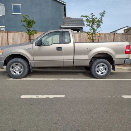 photo-prodaetsya-ford-2005