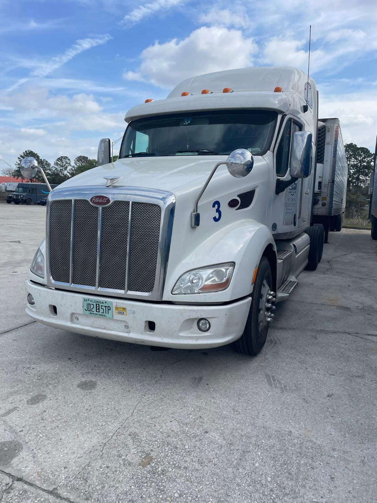 На продажу 587 Peterbilt 2017 - Фото 5