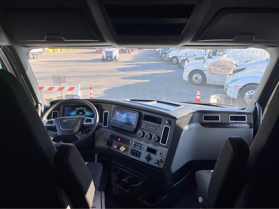 Продажа Трака 2022, Freightliner Cascadia - Фото 5