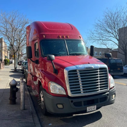 photo-freightliner-cascadia-truck-for-sale-1