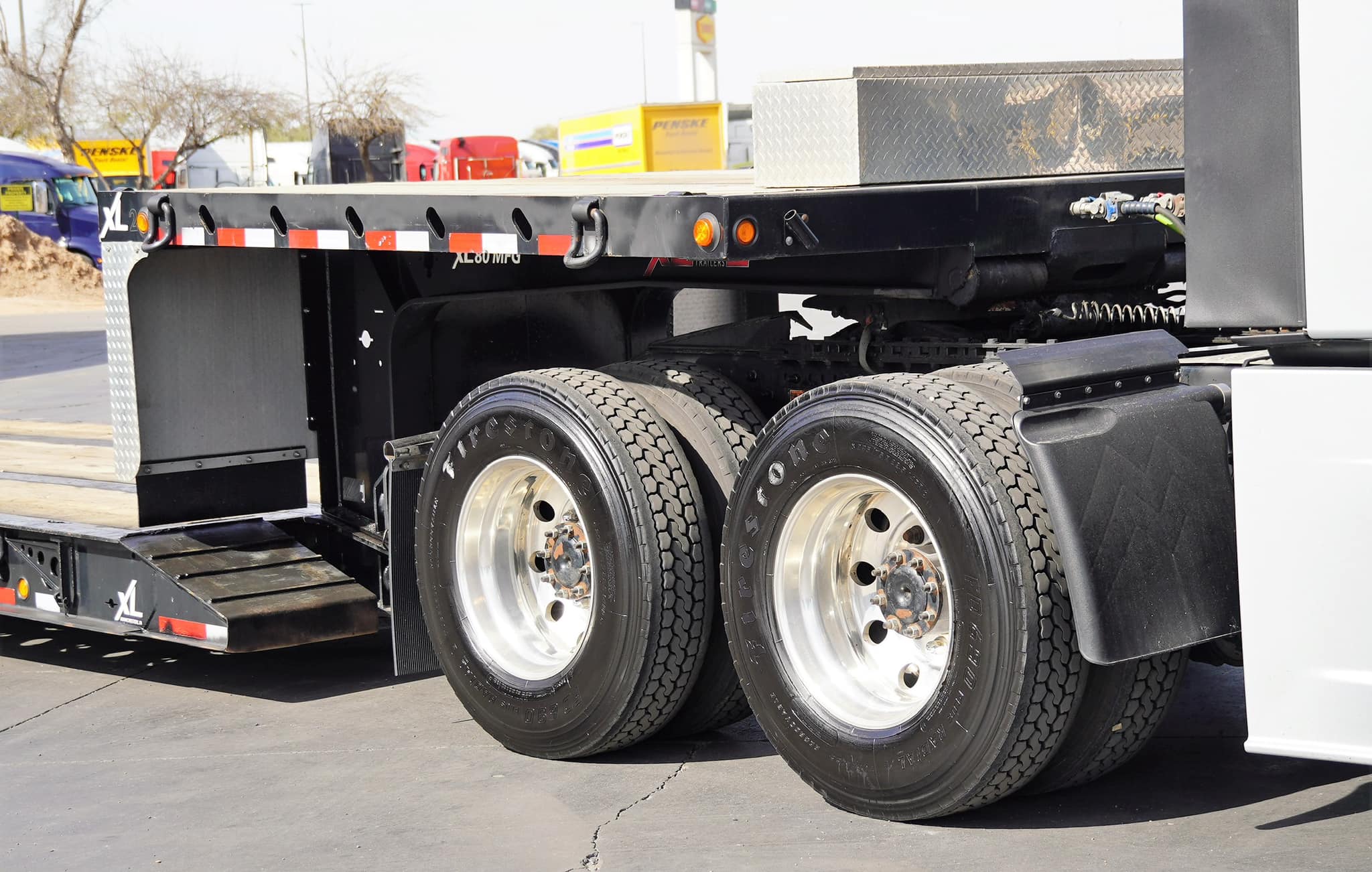 Selling 2018 Freightliner Cascadia Truck and 2021 XL Specialized Lowboy Trailer - Фото 6