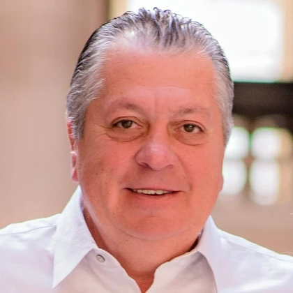 len-zlatnikov-real-estate-agent-on-north-shore-of-chicago-photo