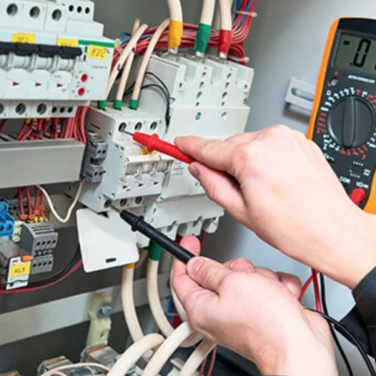 maciek-electric-inc-photo