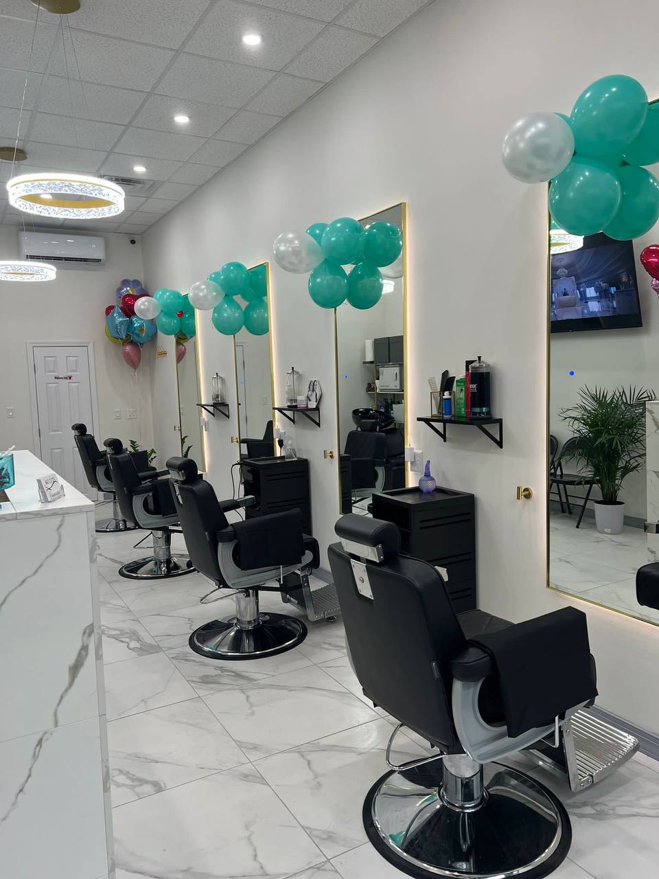 K&T Cuts Salon - Фото 2