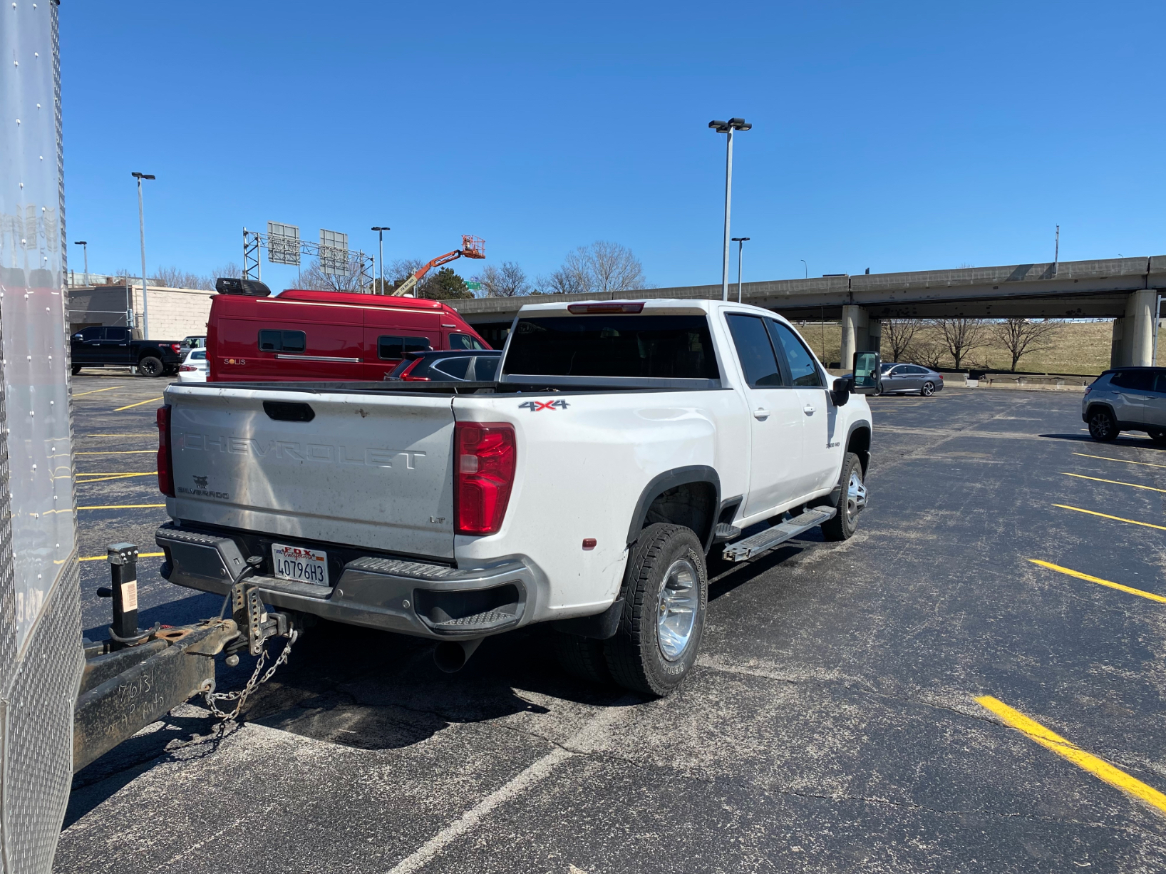 2022 Chevrolet Silverado 3500 + 2022 ENCLOSED Freedom - Фото 8