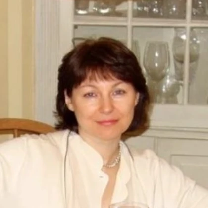 sofia-ginzburg-sales-associate-photo