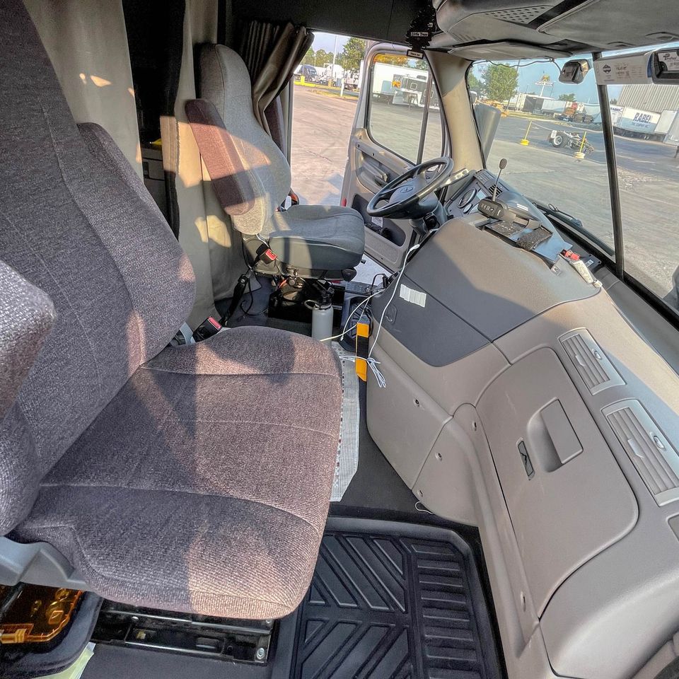Freightliner Cascadia 2016 for Sale - Фото 7