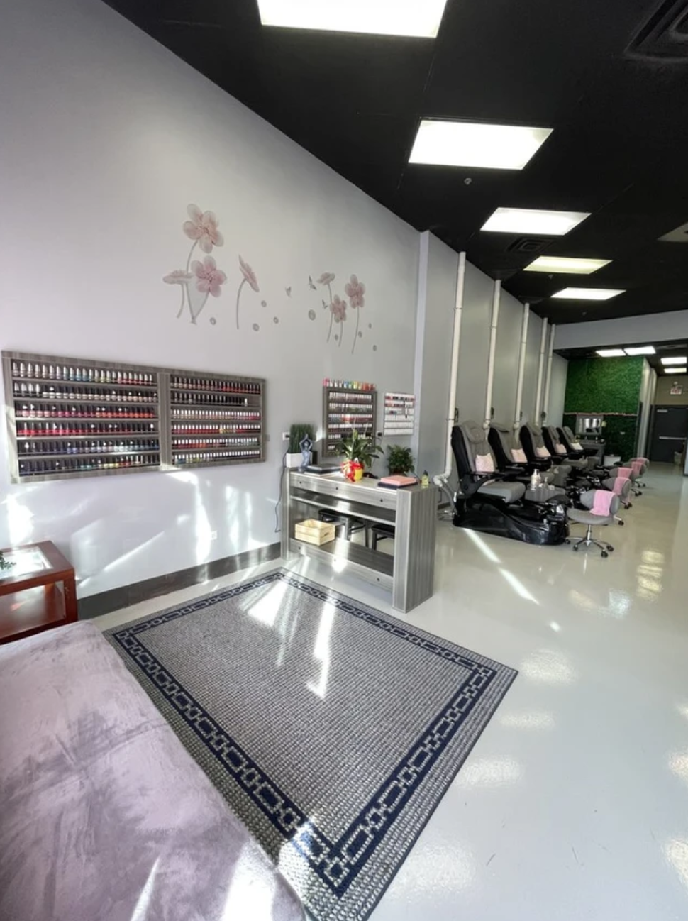 E&G Nail Salon - изысканный маникюрный салон, расположенный в Naperville, IL - Фото 7