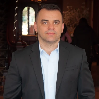 Kris Kania - Realtor