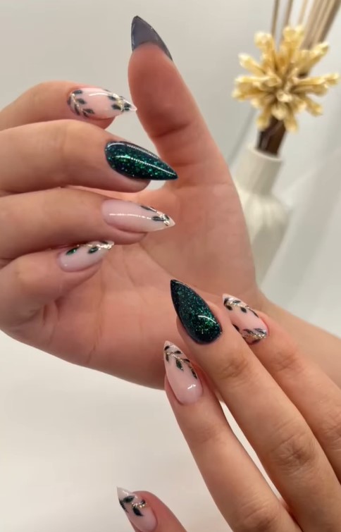 Yuliya, Manicure Studio - Фото 2