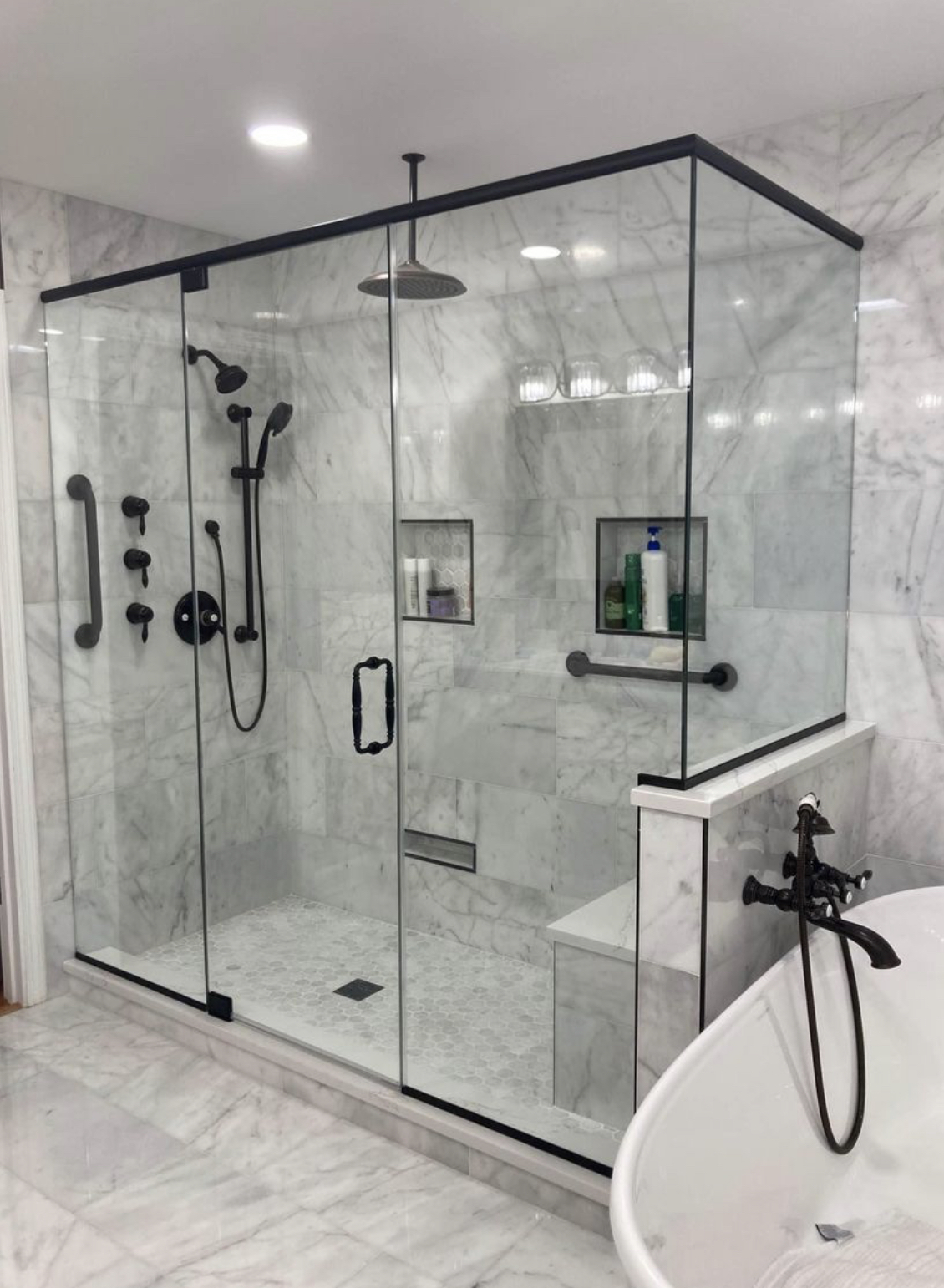 Shower Doors Master - провідна компанія з монтажу скляних дверей та інших скляних поверхонь - Фотографія 4
