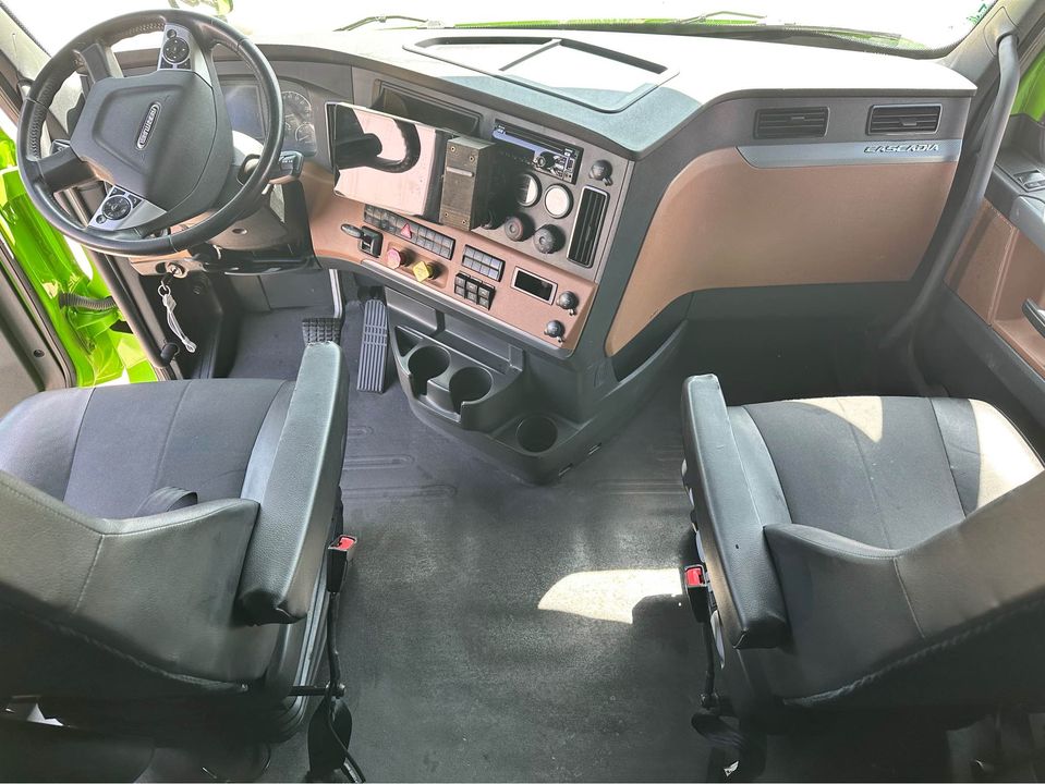 2020 Freightliner Cascadia for Sale - Фото 2