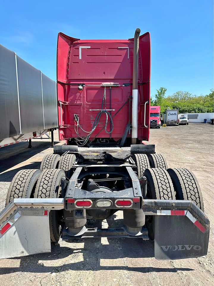 2015 Volvo VNL 670 - Фото 7