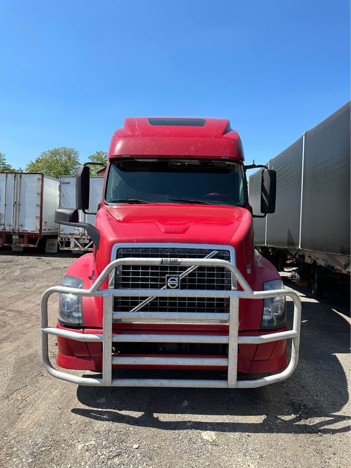 2015 Volvo VNL 670 - Фото 4