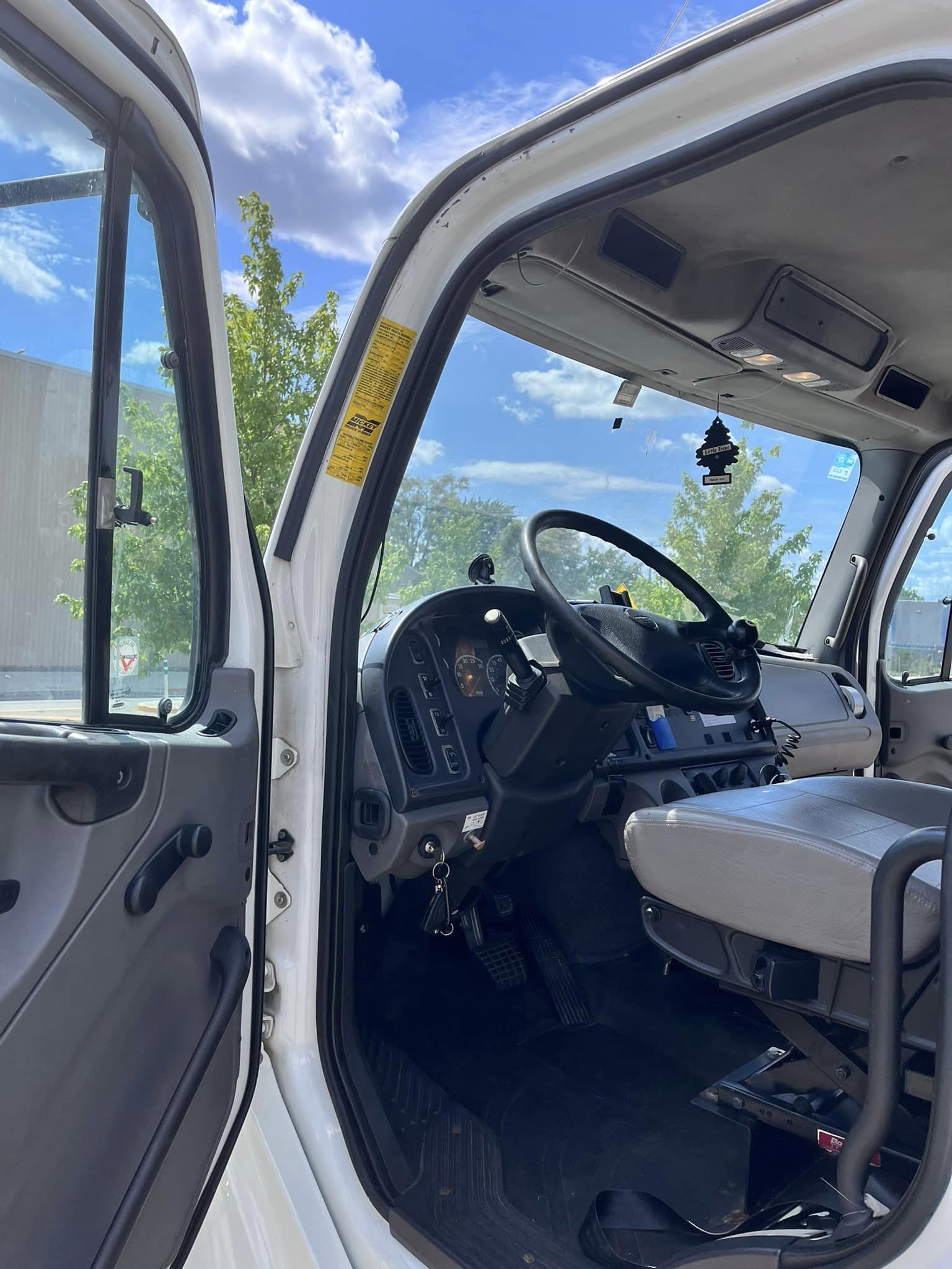 2012 Freightliner M2 - Фото 6