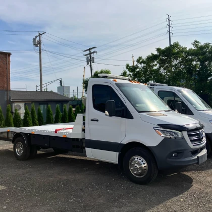 photo-prodayu-mercedes-sprinter-2022-2023-transportirovshtik-avtomobiley