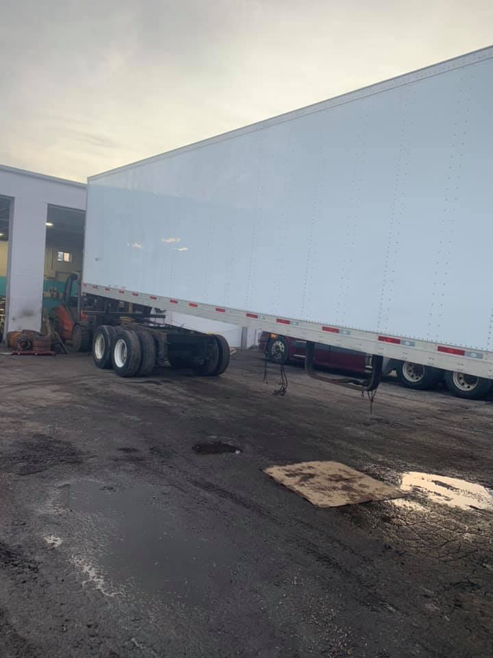 Unlimited Truck Repairs - Фото 3