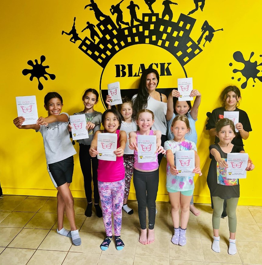 Black and Yellow - Dance and Circus School - Фото 6