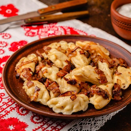 rina-pelymen-ta-vareniki-photo