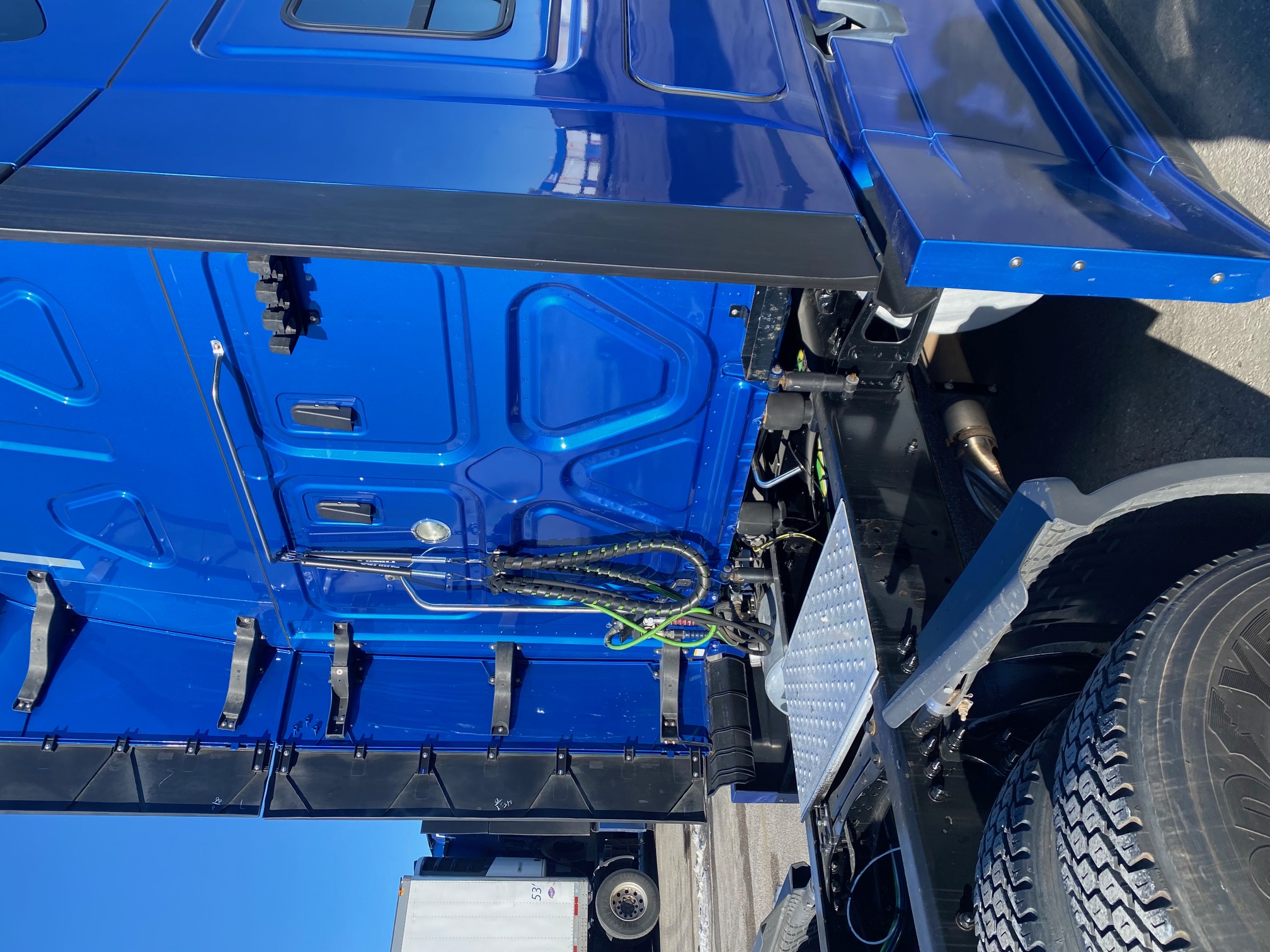 2020 Freightliner CASCADIA 126 - Фото 4