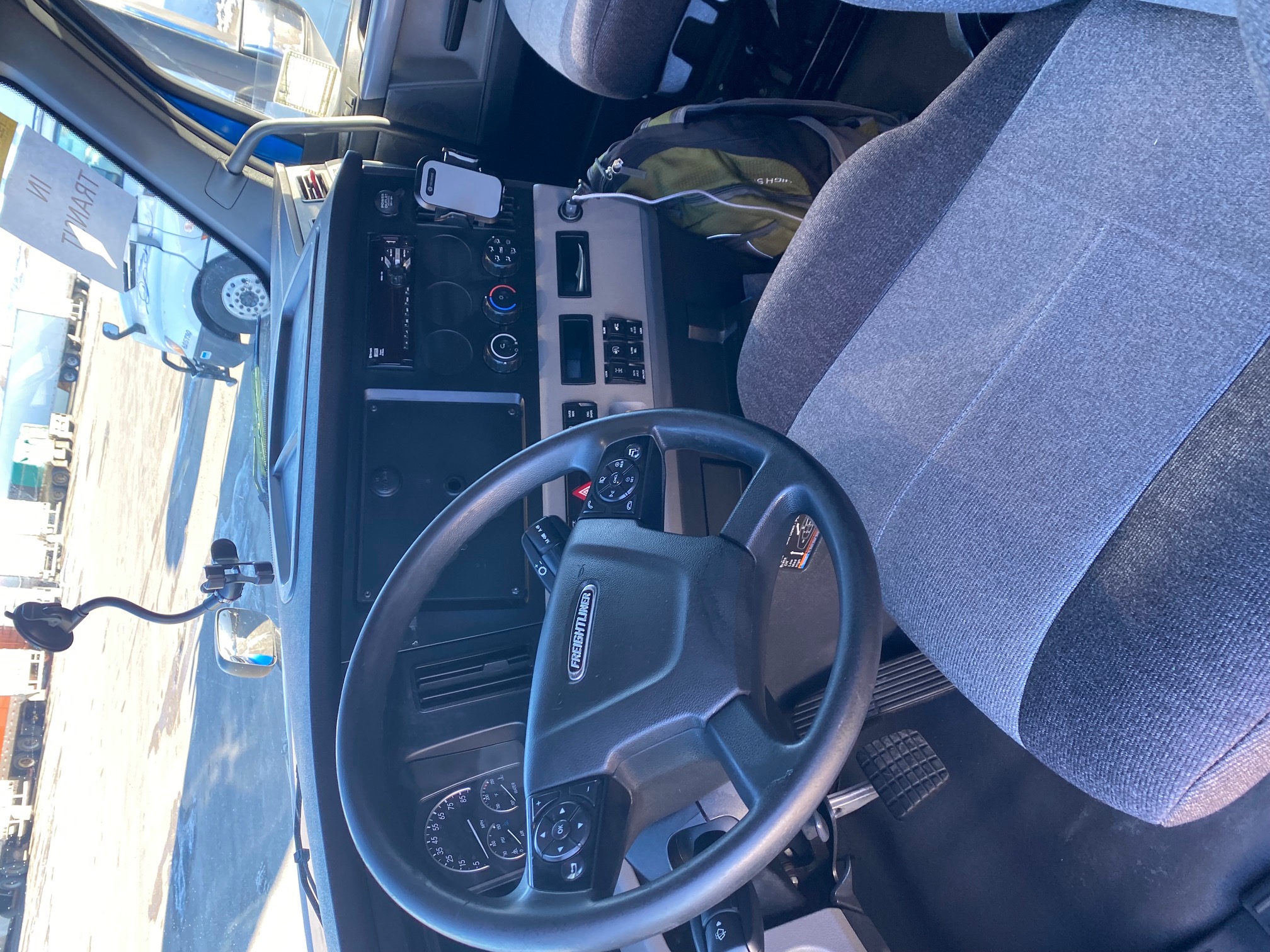 2020 Freightliner CASCADIA 126 - Фото 7