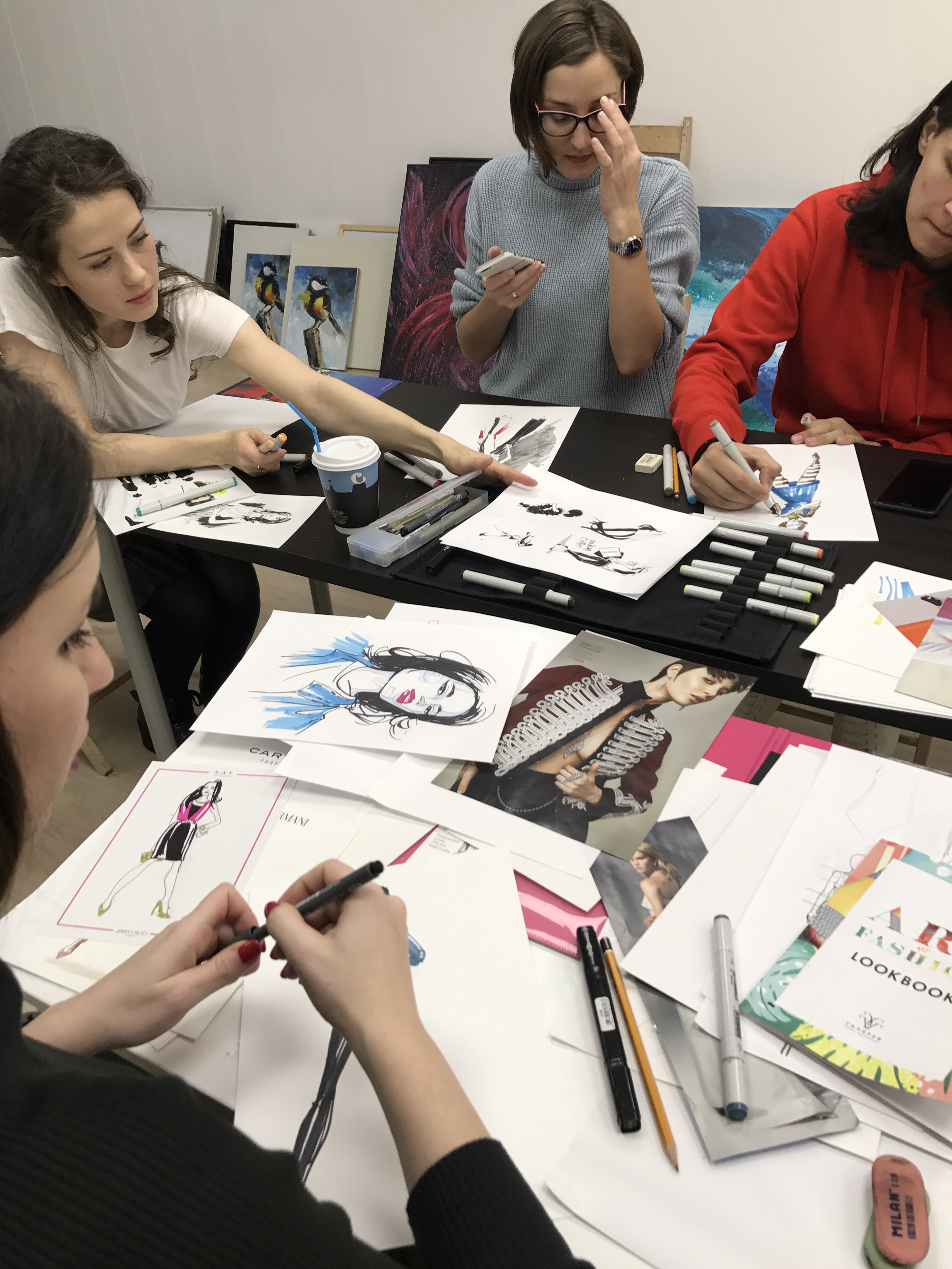 Арт классы по Fashion иллюстрации, Рисование картины акрилом - Фото 7