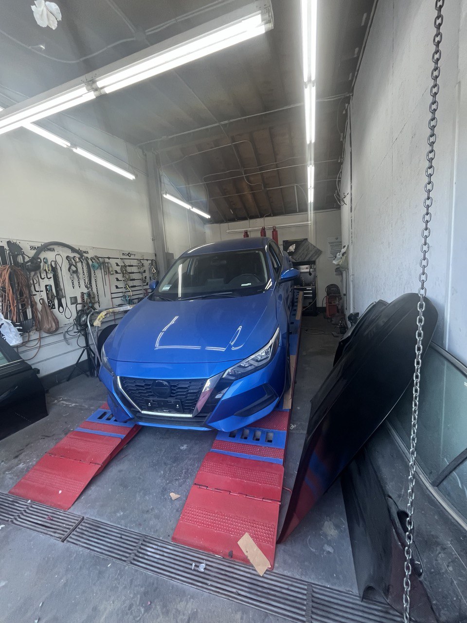 Bodyshop Fine Auto Collision - мастерство и качество для вашего автомобиля - Фото 3