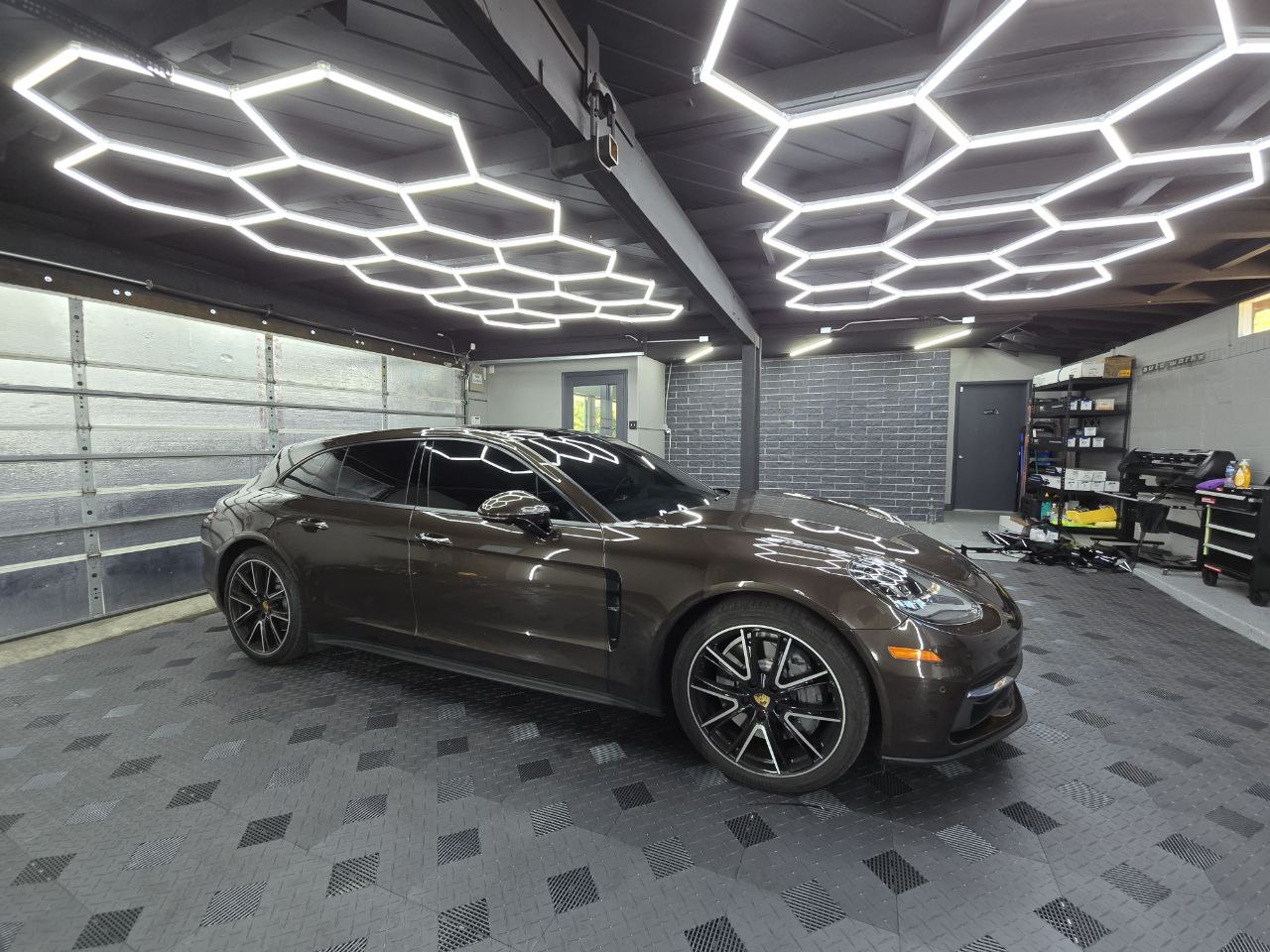 Tint-n-out: Профессиональная тонировка автостекол в Сакраменто с пожизненной гарантией и низкими ценами! - Фото 5