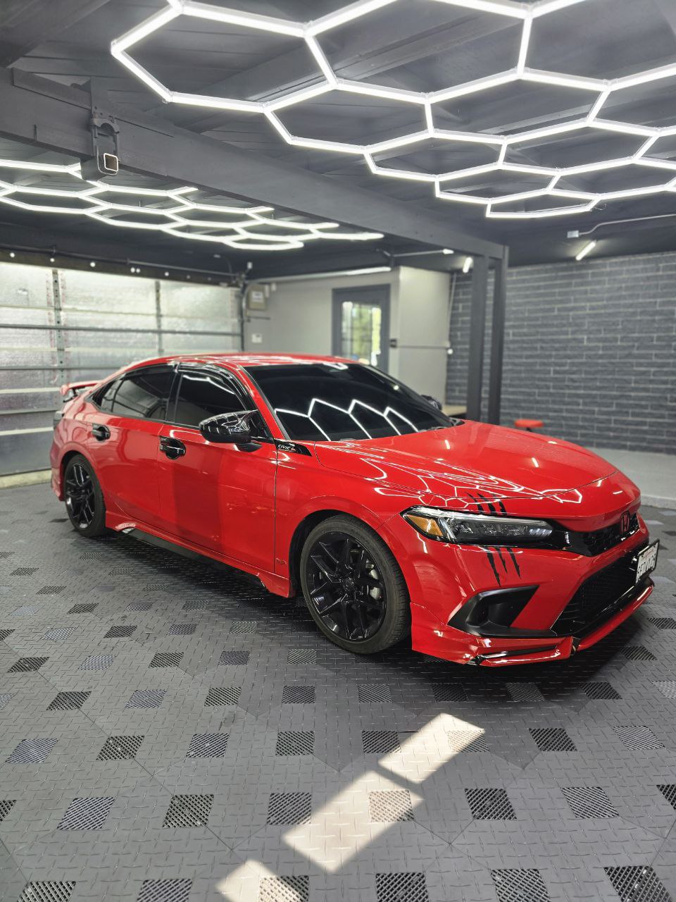 Tint-n-out: Профессиональная тонировка автостекол в Сакраменто с пожизненной гарантией и низкими ценами! - Фото 10