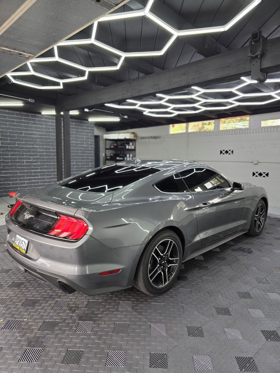 Tint-n-out: Профессиональная тонировка автостекол в Сакраменто с пожизненной гарантией и низкими ценами! - Фото 12