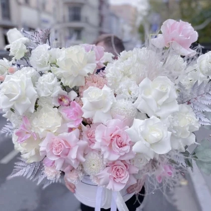 dostavka-tsvetov-i-vozdushnih-sharov-dekor-svadeb-i-meropriyatiy-photo