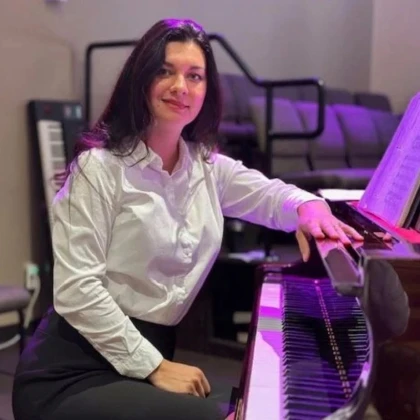 photo-karina-uroki-piano-i-solyfedzhio