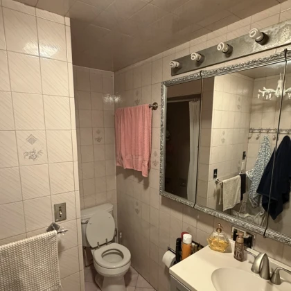 334588