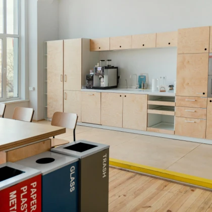 photo-kitchen-and-closet-cabinets