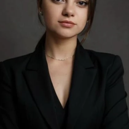 photo-ulyana-poslugi-masazhista