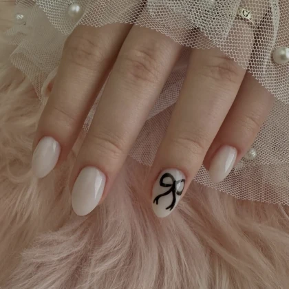 photo-viktoriya-master-manikyura-i-pedikyura-s-10-letnim-opitom