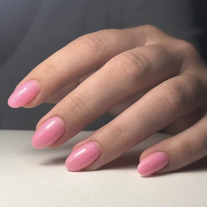 photo-nezhniy-manikyur-i-pedikyur-v-mil